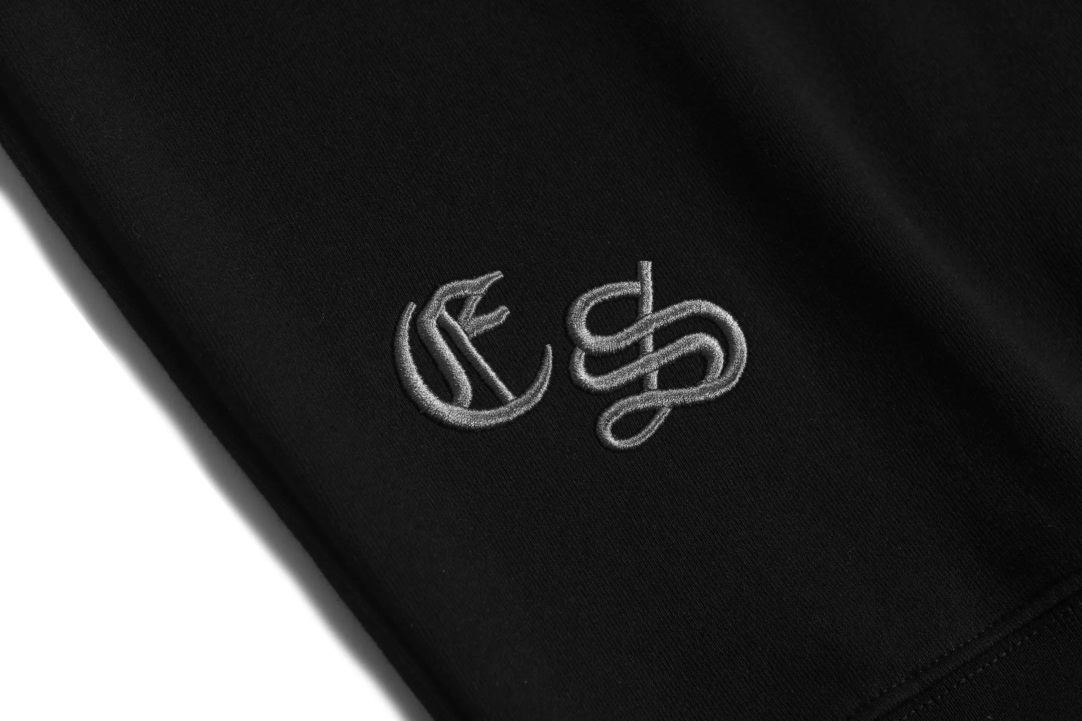 P250 Chrome Hearts Chrome Hearts Metal Patch Cross Crew Neck Sweatshirt Size: SMLXL Color: Black